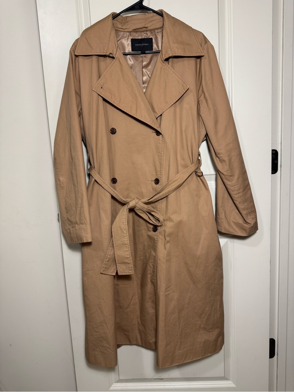 Banana Republic Women’s Beige Trench Coat Long Belted Lined Button Front L